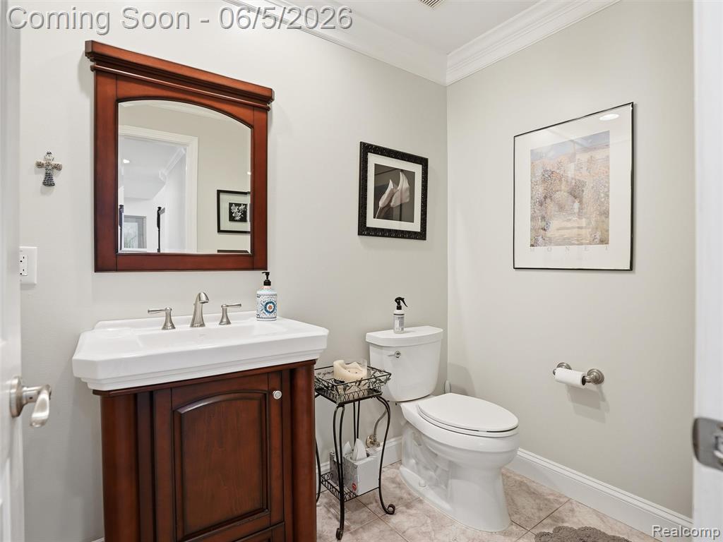 47289 Robins Nest Drive, Utica, MI 48315 — Photo 11