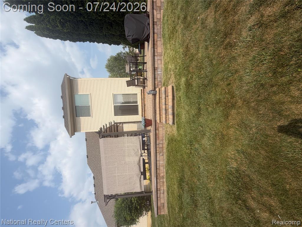 6390 Briarcliff Drive, Belleville, MI 48111 — Photo 12