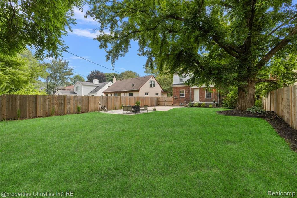 13356 Balfour Avenue, Huntington Woods, MI — Photo 38