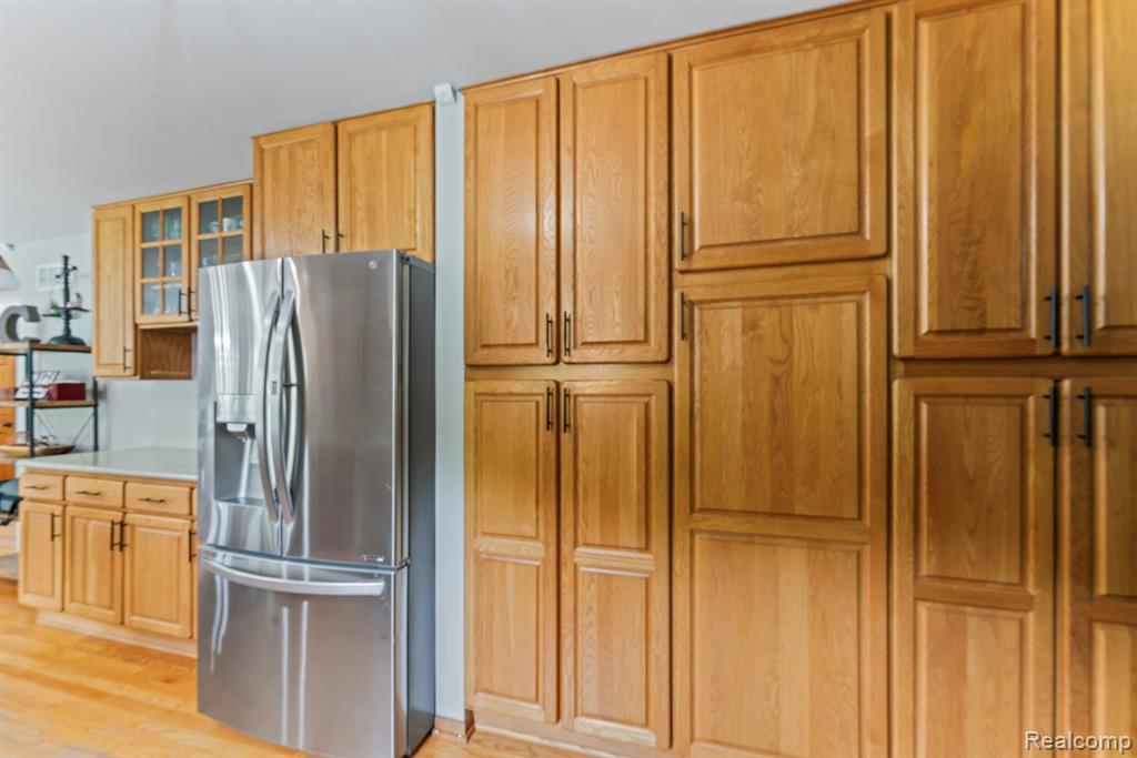 490 Rolling Oaks Drive, Howell, MI 48843 — Photo 21