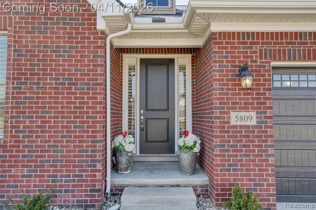 5809 Hartwick Drive, West Bloomfield, MI 48324 — Photo 8