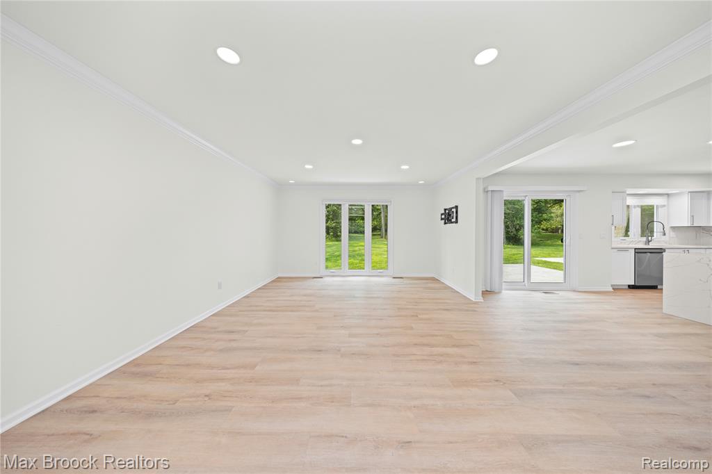 4490 Strathdale Lane, West Bloomfield, MI 48323 — Photo 17