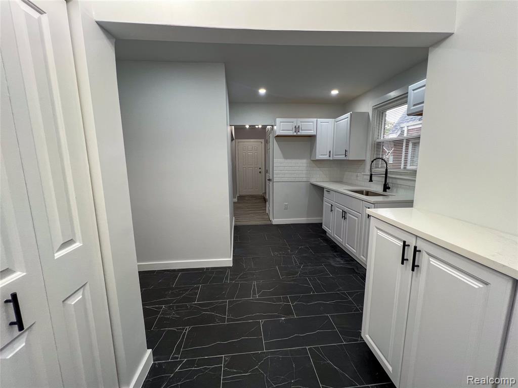 9961 Robson Street, Detroit, MI 48227 — Photo 11