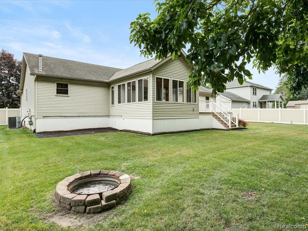 5652 N Lake Drive, Kimball, MI — Photo 36