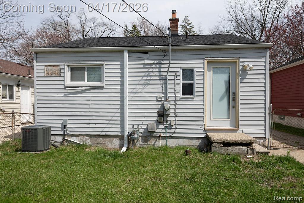 15389 Fenton, Redford, MI 48239 — Photo 16