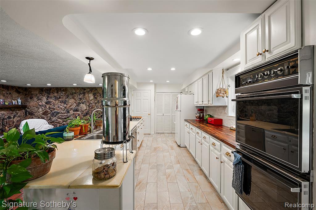 6694 Lierman Road, Imlay City, MI 48444 — Photo 13
