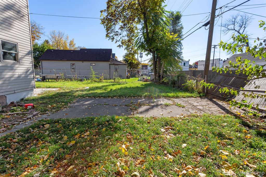 4383 CICOTTE Street, Detroit, MI 48210 — Photo 6