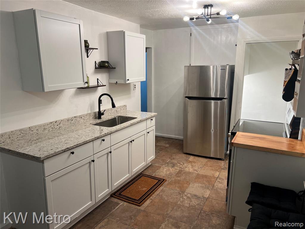 18911 Oakfield Street - Photo 5