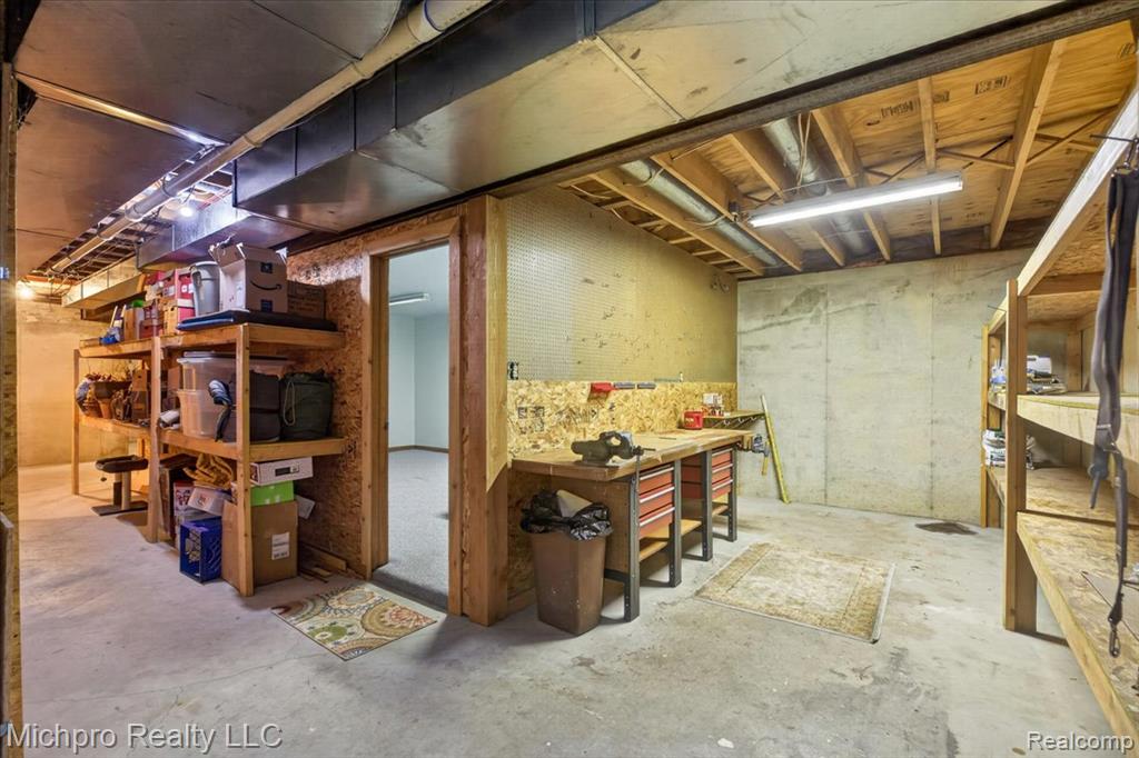 670 Green Creek Lane, Oxford, MI 48371 — Photo 45