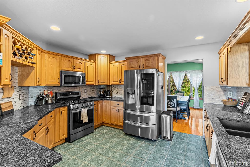 8460 Maurice Lane, Flushing, MI 48433 — Photo 16