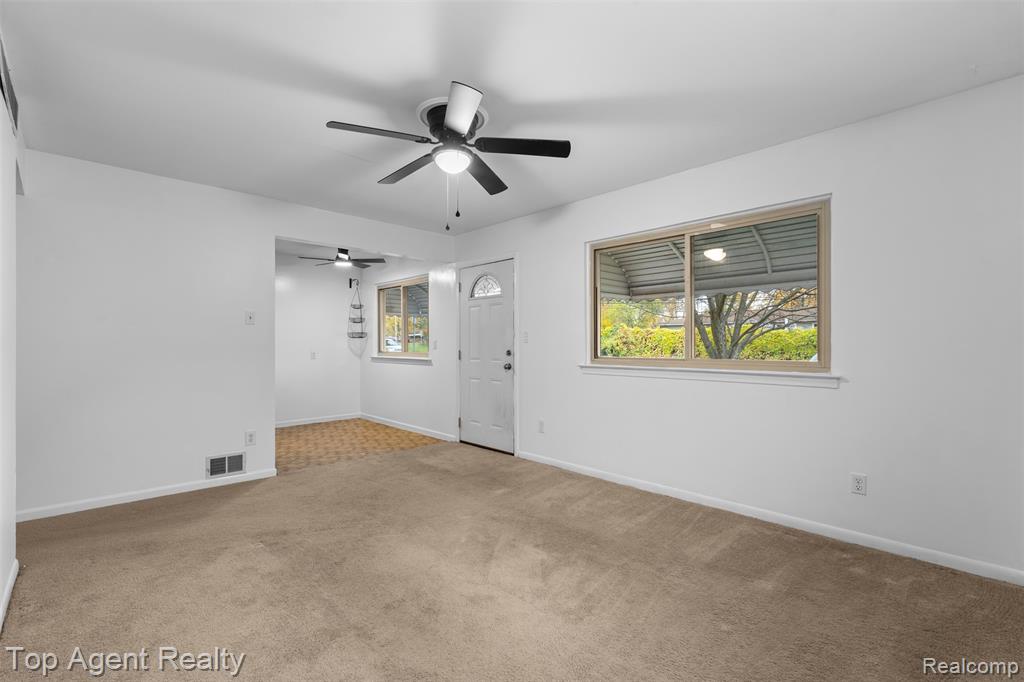 8026 Robert Street, Taylor, MI 48180 — Photo 6