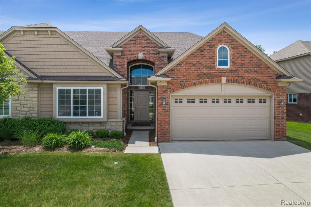 5176 HAWKSEYE Terrace, Warren, MI 48092 — Photo 35