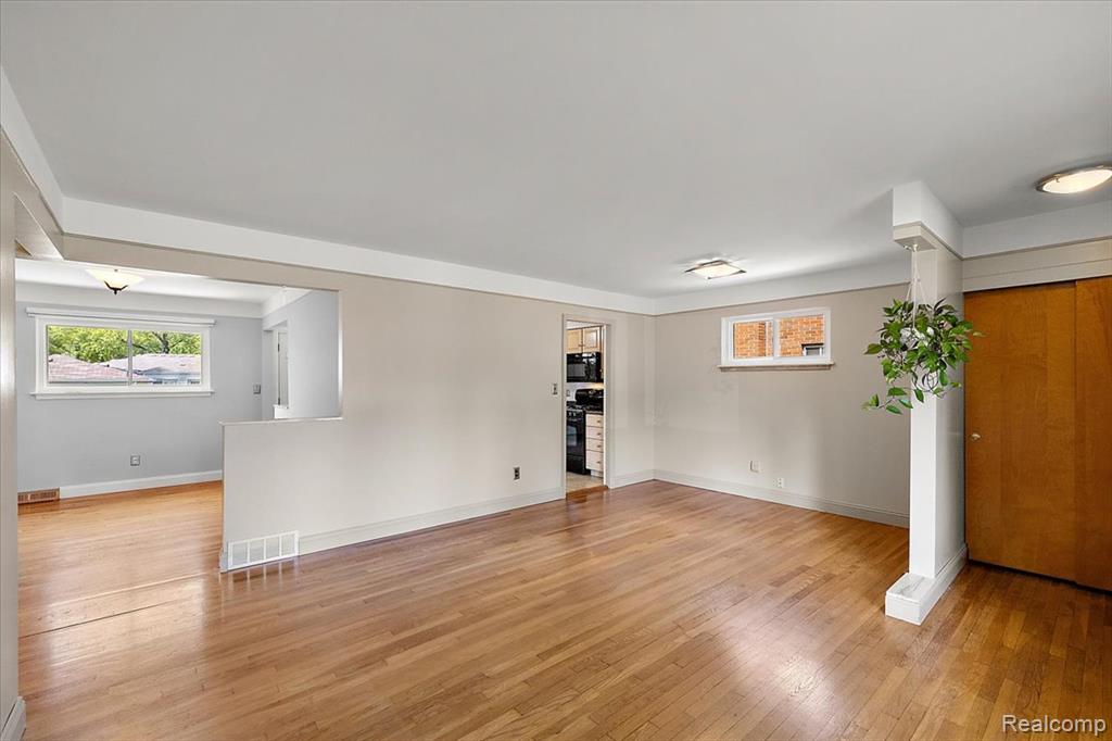 1271 Beaupre Avenue, Madison Heights, MI 48071 — Photo 6