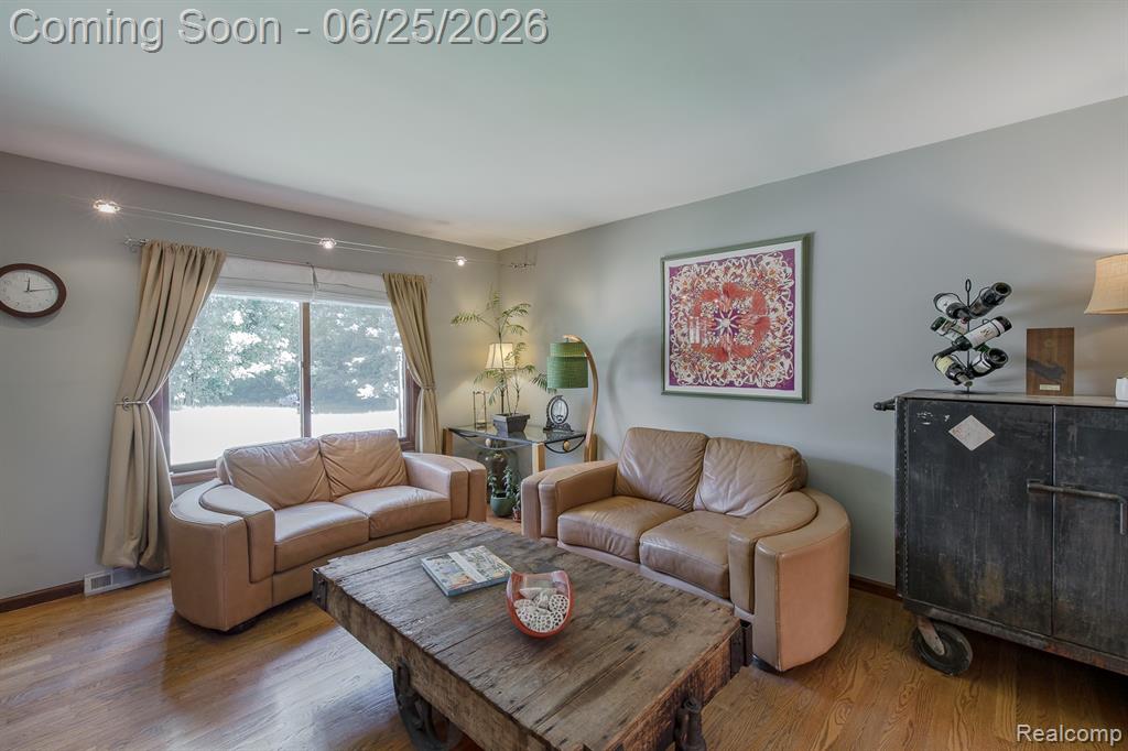 4741 Meadowbrook Avenue, Clarkston, MI 48348 — Photo 7