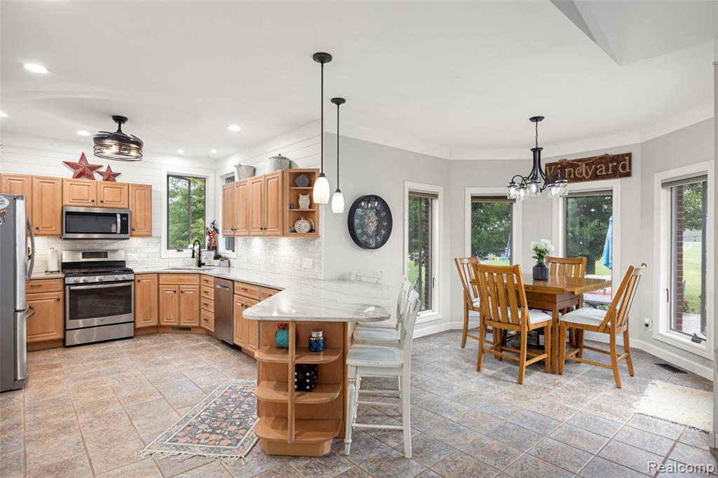 7030 Marsh Road, Cottrellville, MI — Photo 11