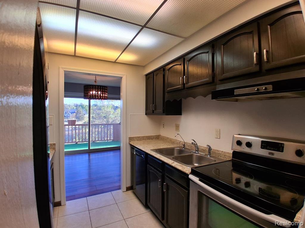 8504 Pepper Ridge Drive, Grand Blanc, MI 48439 — Photo 11