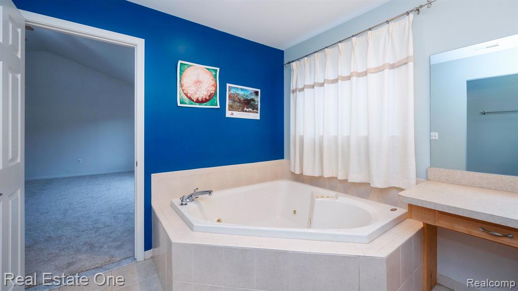 17041 ALGONQUIN Drive, Northville, MI 48168 — Photo 43