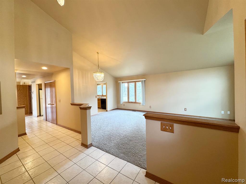 52702 HUNTERS POINTE, Macomb, MI 48042 — Photo 3