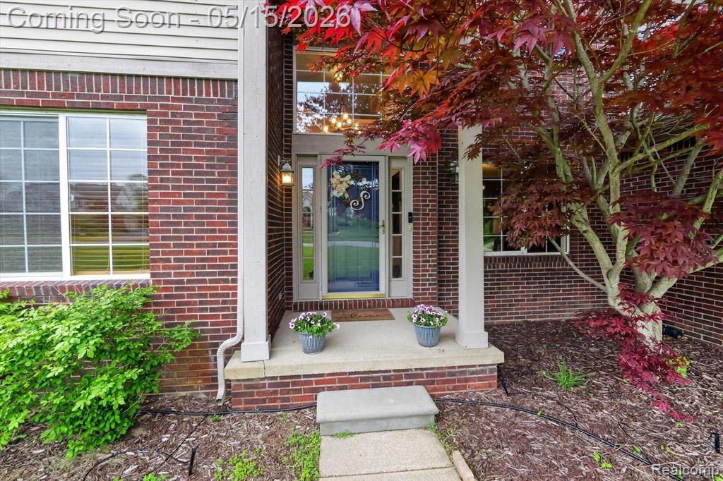 10119 Otter Drive, South Lyon, MI 48178 — Photo 2