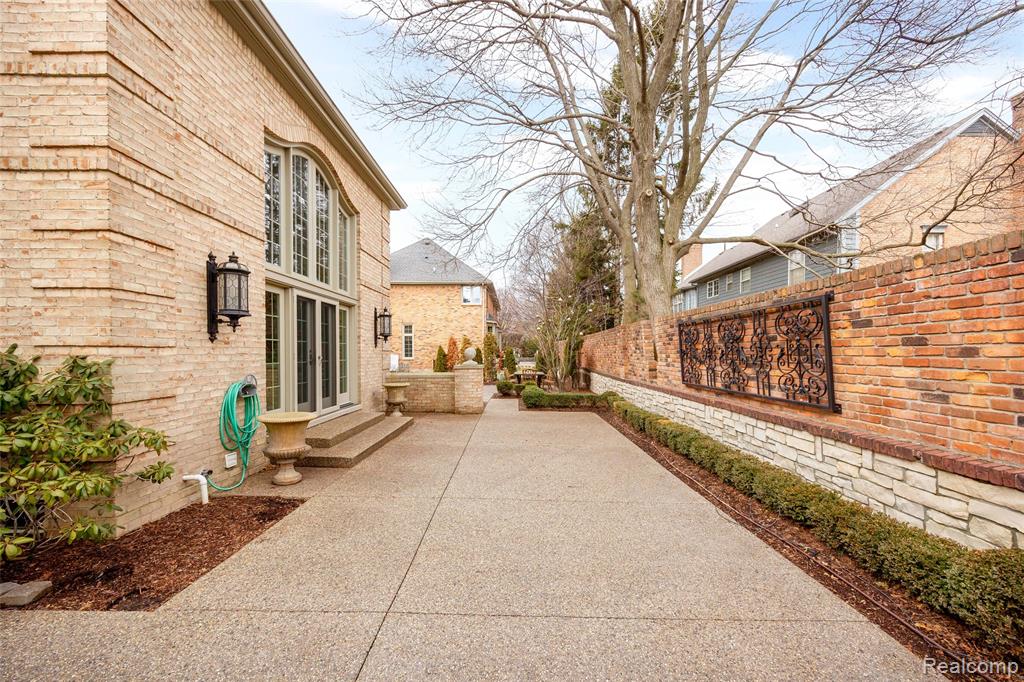 10 Sycamore Lane, Grosse Pointe, MI 48230 — Photo 8