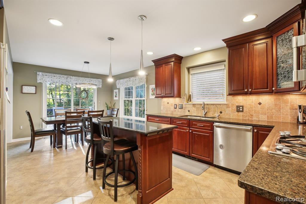 7680 Allen Road, Clarkston, MI 48348 — Photo 12
