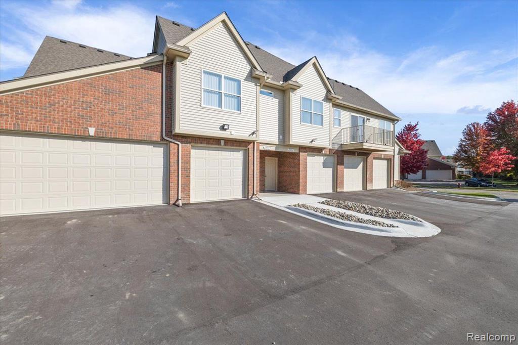 8286 Heywood Circle, Sterling Heights, MI 48312 — Photo 28