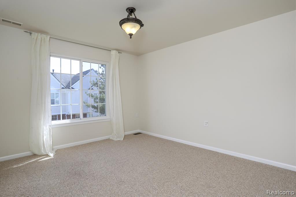 29340 DOUGLAS Drive, 132, Novi, MI 48377 — Photo 16