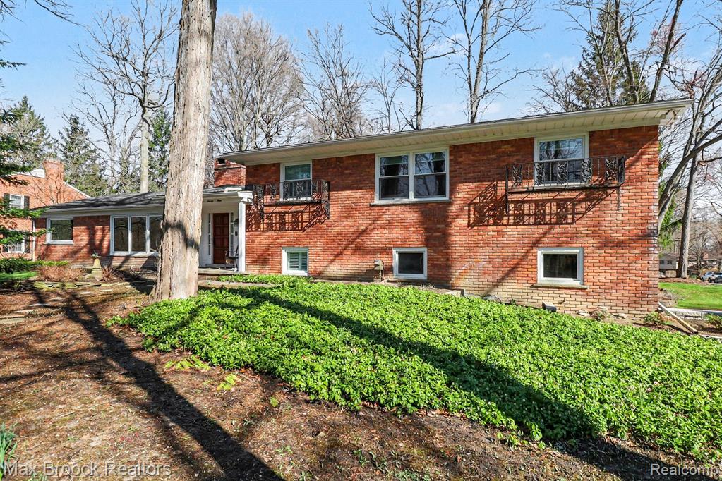 22724 King Richard Court, Beverly Hills, MI 48025 — Photo 40