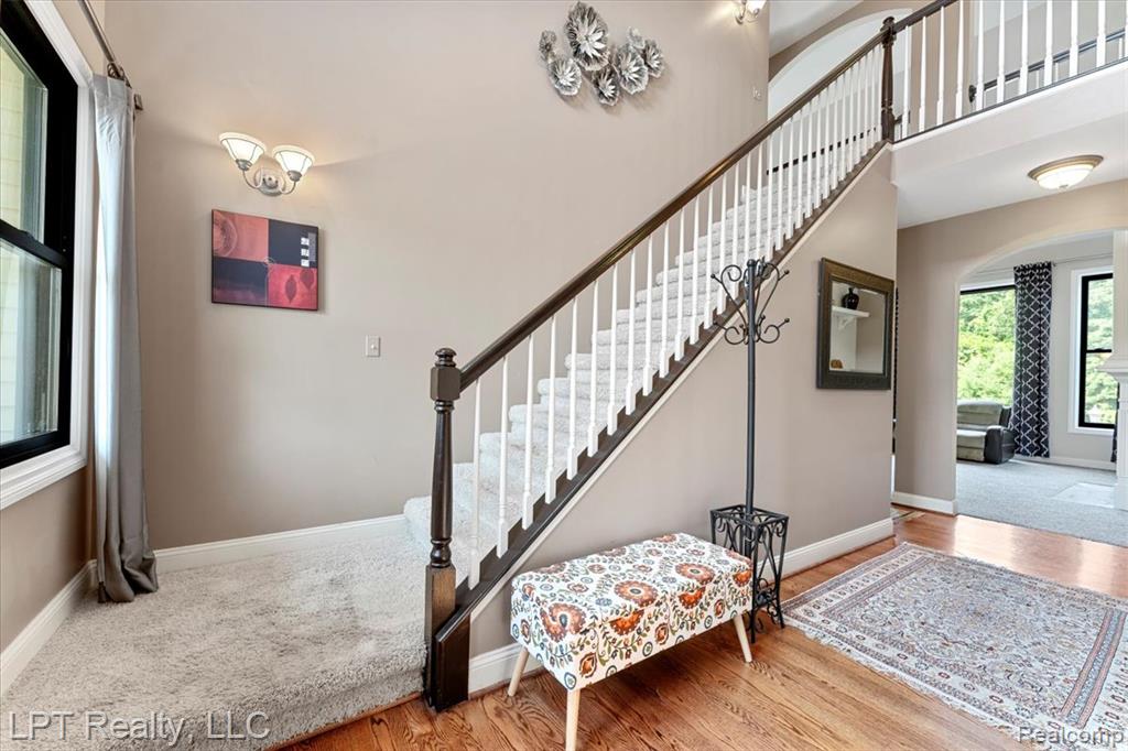 8617 Bonaventure Drive, Brighton, MI 48116 — Photo 6