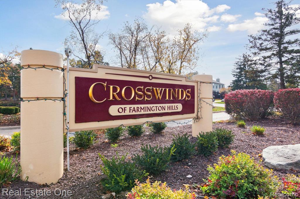 38826 Country Circle, Farmington Hills, MI 48331 — Photo 20