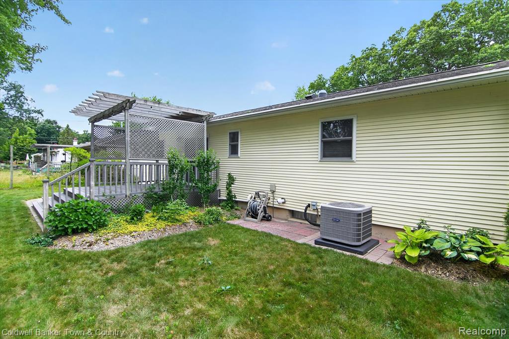 5619 Dogwood Street, Jackson, MI 49201 — Photo 48
