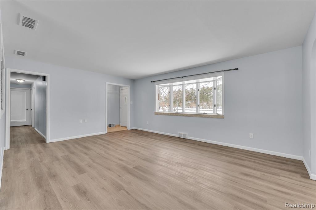 6576 Inkster Road, West Bloomfield, MI — Photo 11