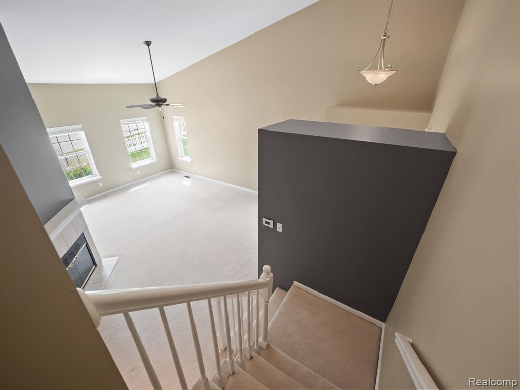 694 W BLUFF, Rochester Hills, MI 48307 — Photo 24
