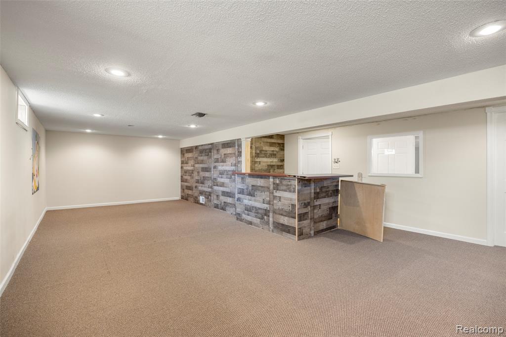 52909 10 Mile Road, South Lyon, MI 48178 — Photo 26