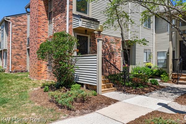 20791 Indian Creek Drive, 78, Farmington Hills, MI 48335