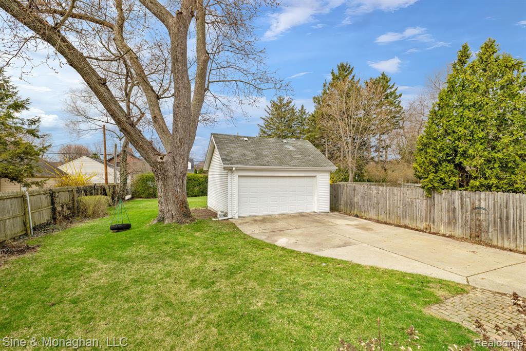 797 WASHINGTON Road, Grosse Pointe, MI 48230 — Photo 48