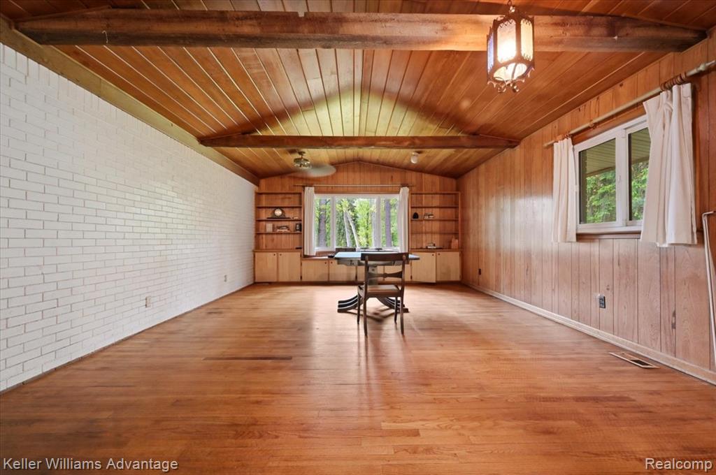 52433 Ihla Street, Utica, MI 48316 — Photo 12