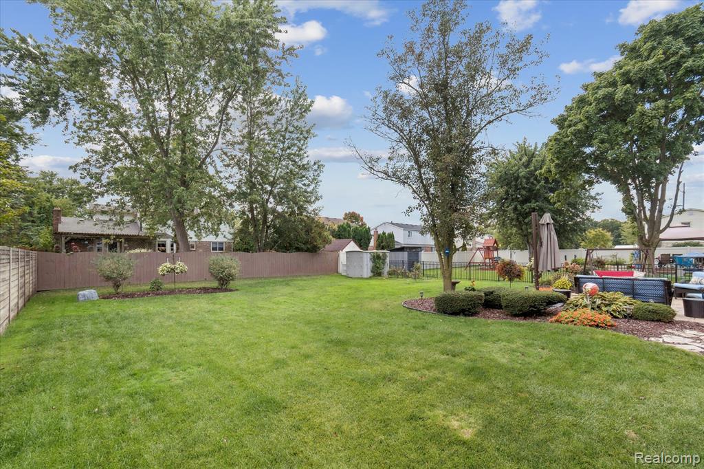 44223 Crofton Court, Canton, MI 48187 — Photo 33