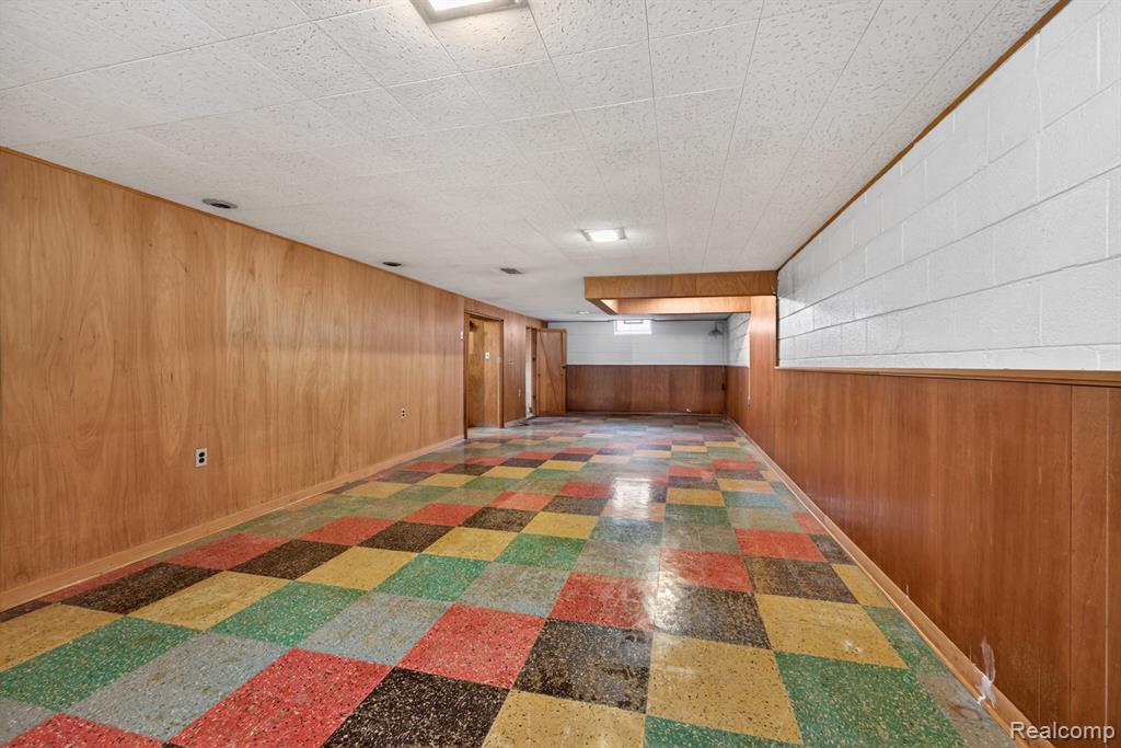 8300 Kinmore Street, Dearborn Heights, MI 48127 — Photo 22