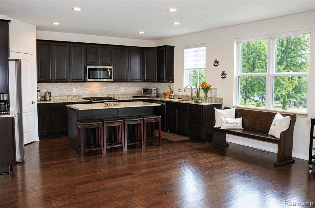 860 Backshore Drive, Canton, MI 48187 — Photo 25