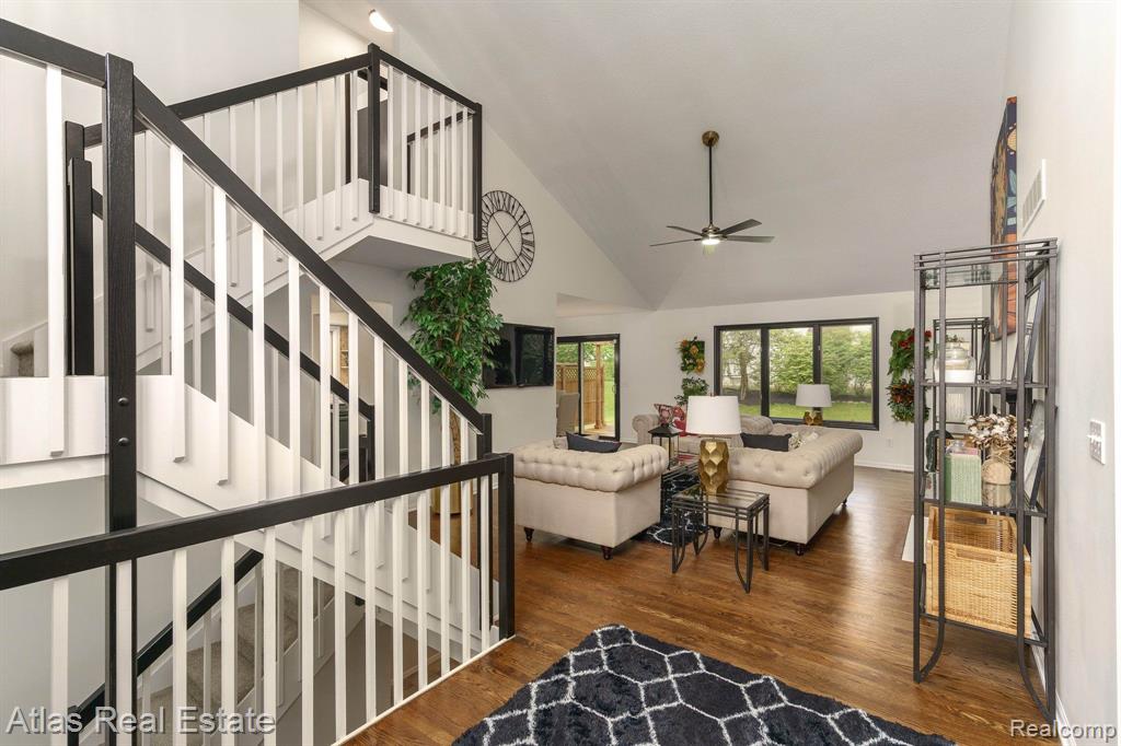 344 WOODLAND Drive, Saline, MI 48176 — Photo 10