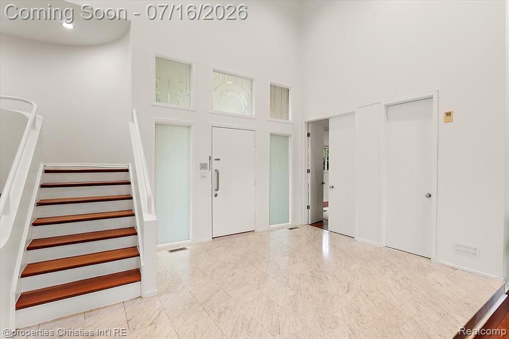 4948 Champlain Circle, West Bloomfield, MI 48323 — Photo 10