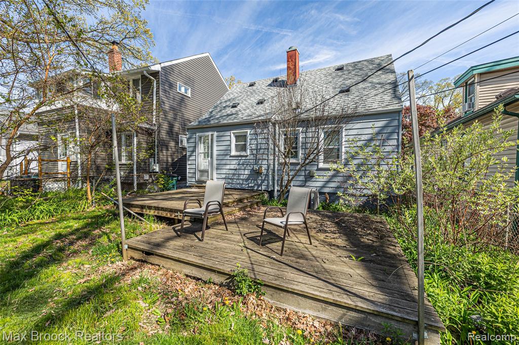 450 E MAPLEHURST Street, Ferndale, MI 48220 — Photo 11