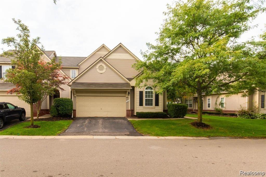 38492 SARATOGA Circle, Farmington Hills, MI 48331 — Photo 37