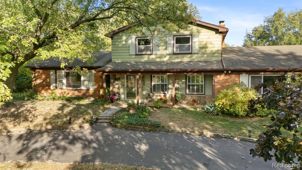 6950 Killarney Drive, Troy, MI 48098 — front exterior