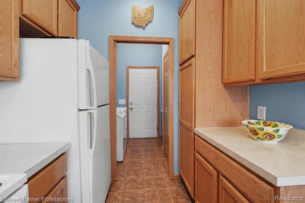 252 Stratford Lane, Lake Orion, MI — Photo 17