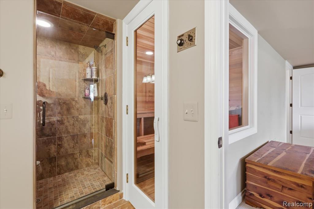 9095 S Saginaw Road, 8, Grand Blanc, MI 48439 — Photo 68