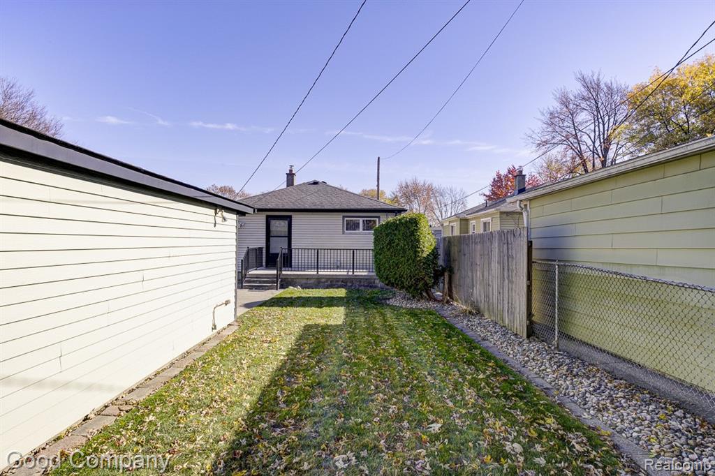 6430 Mayfair Street, Taylor, MI 48180 — Photo 37