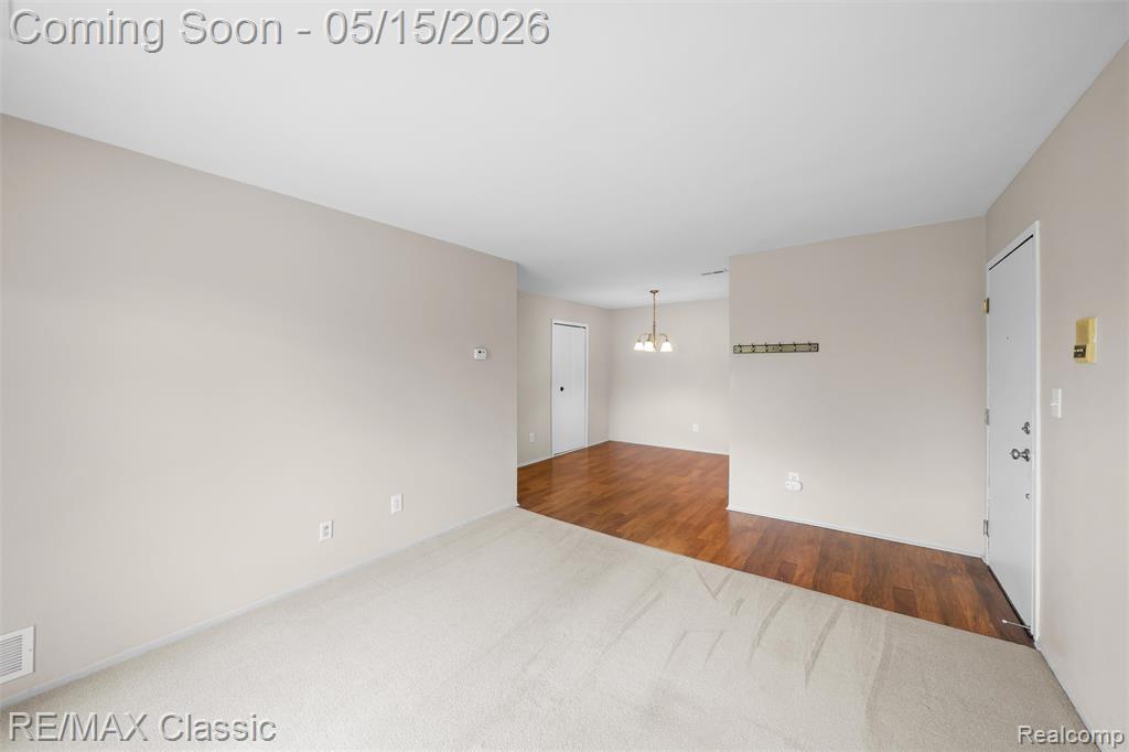 7362 Manor Circle, 203, Westland, MI — Photo 6