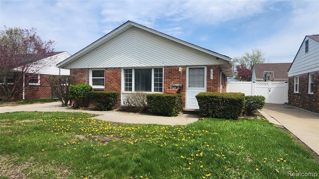 18217 Hamann Street, Riverview, MI 48193 — Photo 2